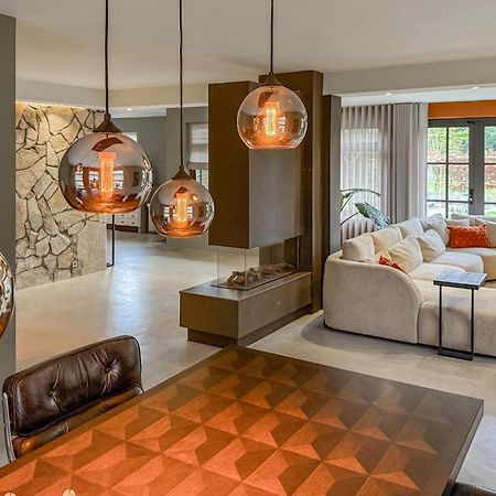 Beautiful Home In Son En Breugel With House A Panoramic View Exterior photo