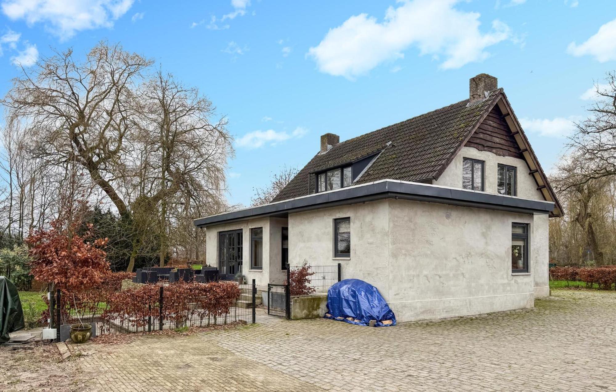 Beautiful Home In Son En Breugel With House A Panoramic View Exterior photo