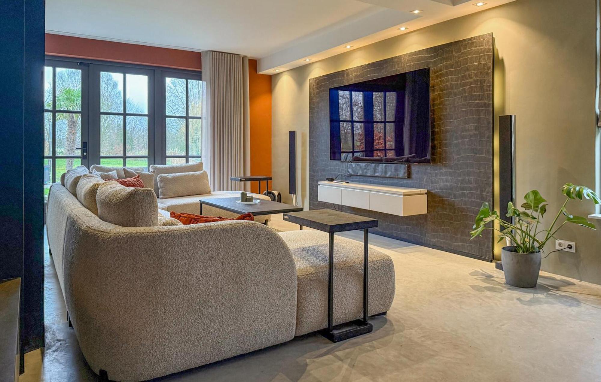 Beautiful Home In Son En Breugel With House A Panoramic View Exterior photo