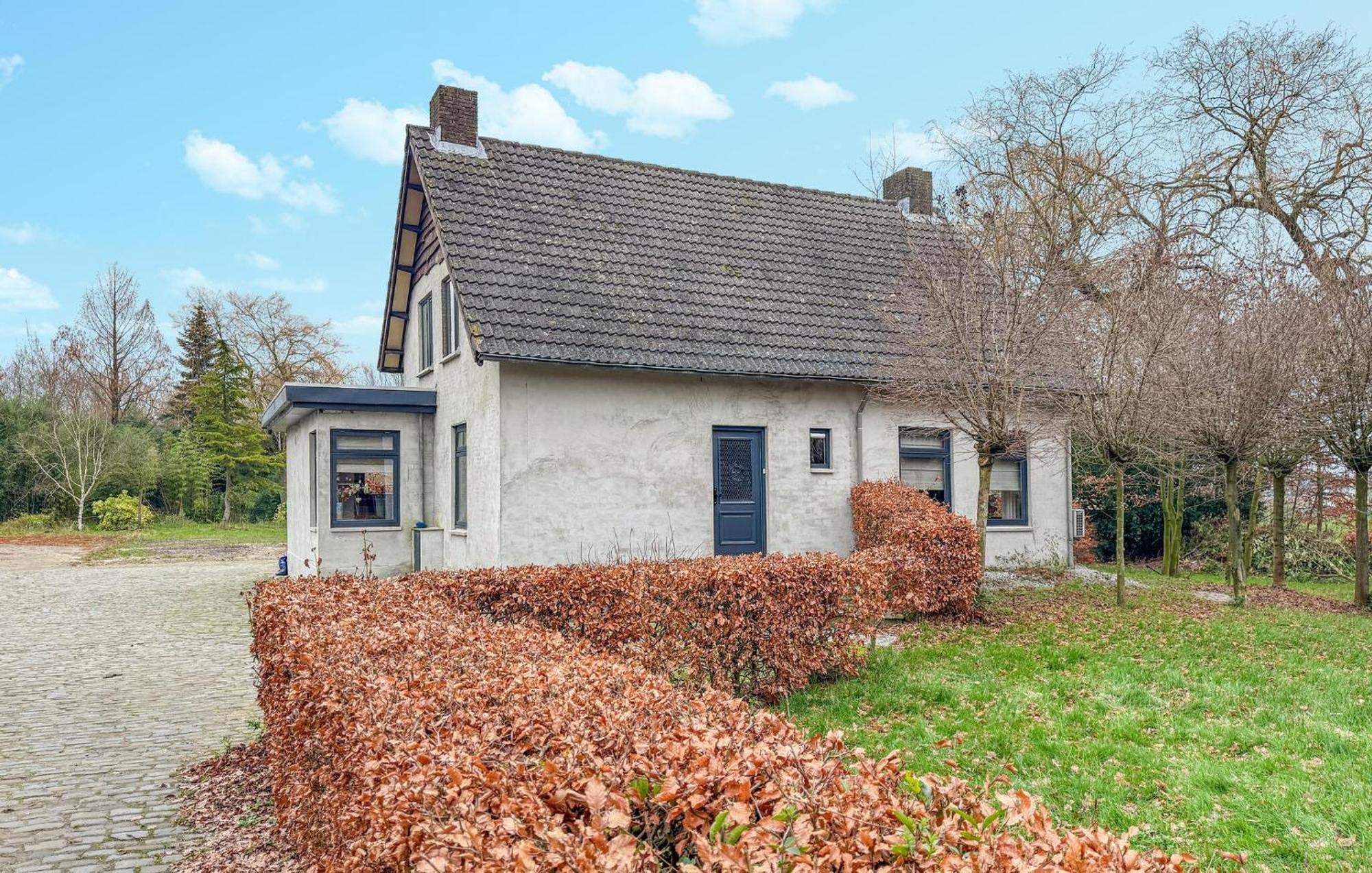 Beautiful Home In Son En Breugel With House A Panoramic View Exterior photo